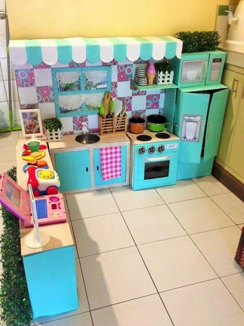 Детская кухня из картона