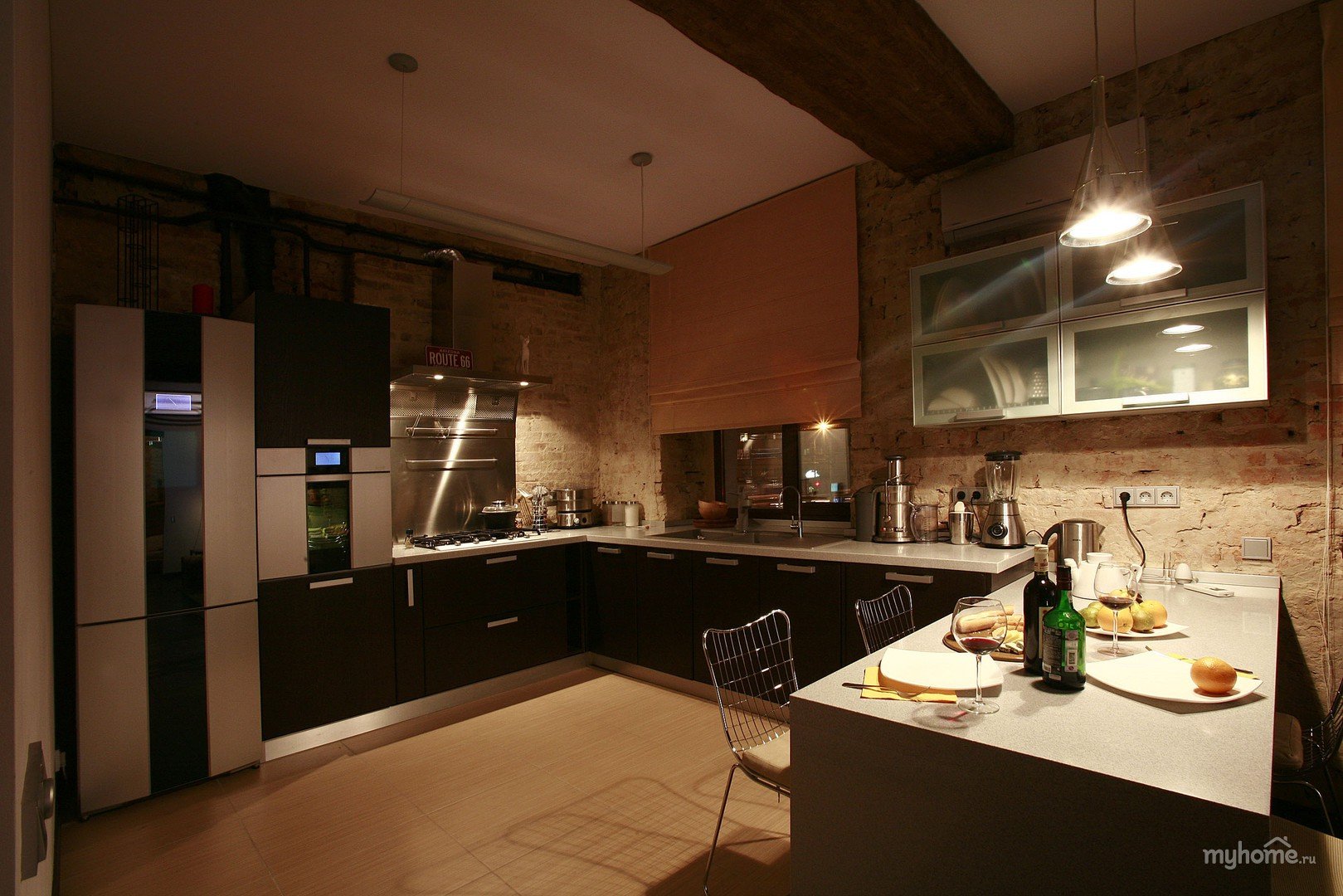 Кухня в квартире вечером