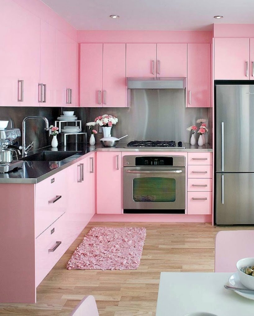 Розово серая кухня