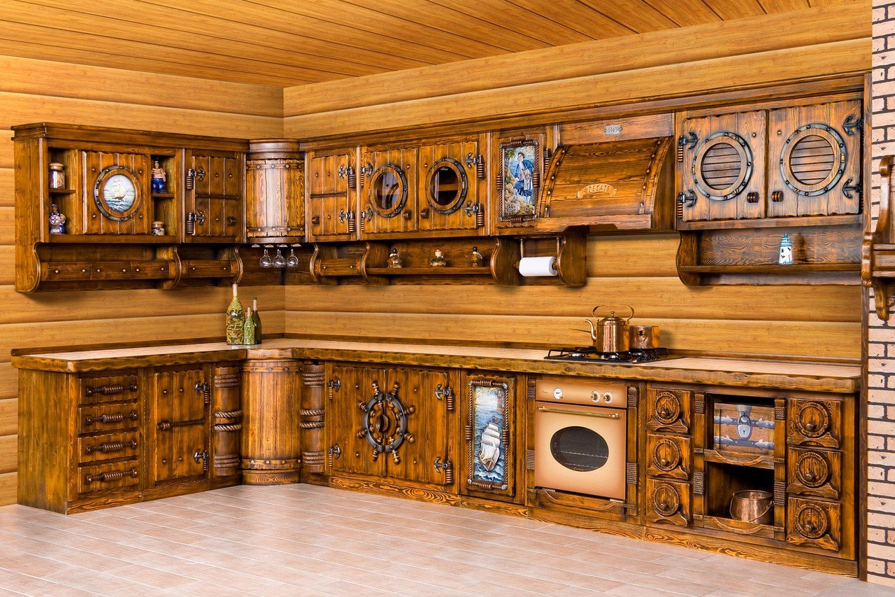 Кухни хорошие деревянные. Кухни из натурального дерева. Деревянные кухни под старину. Кухонный гарнитур под старину. Кухонные гарнитуры из дерева.