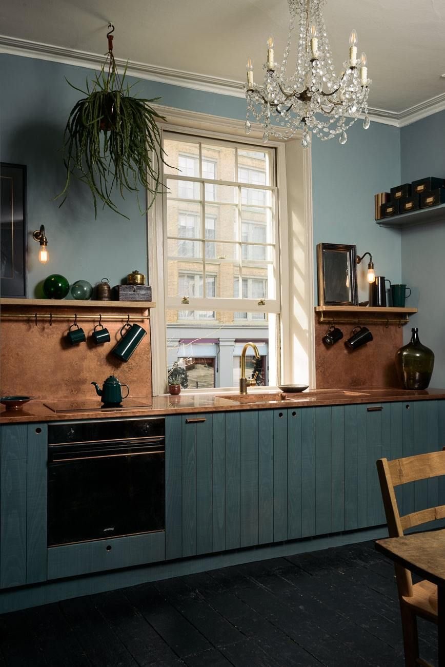 Бюрюзрвая кухняс деревом