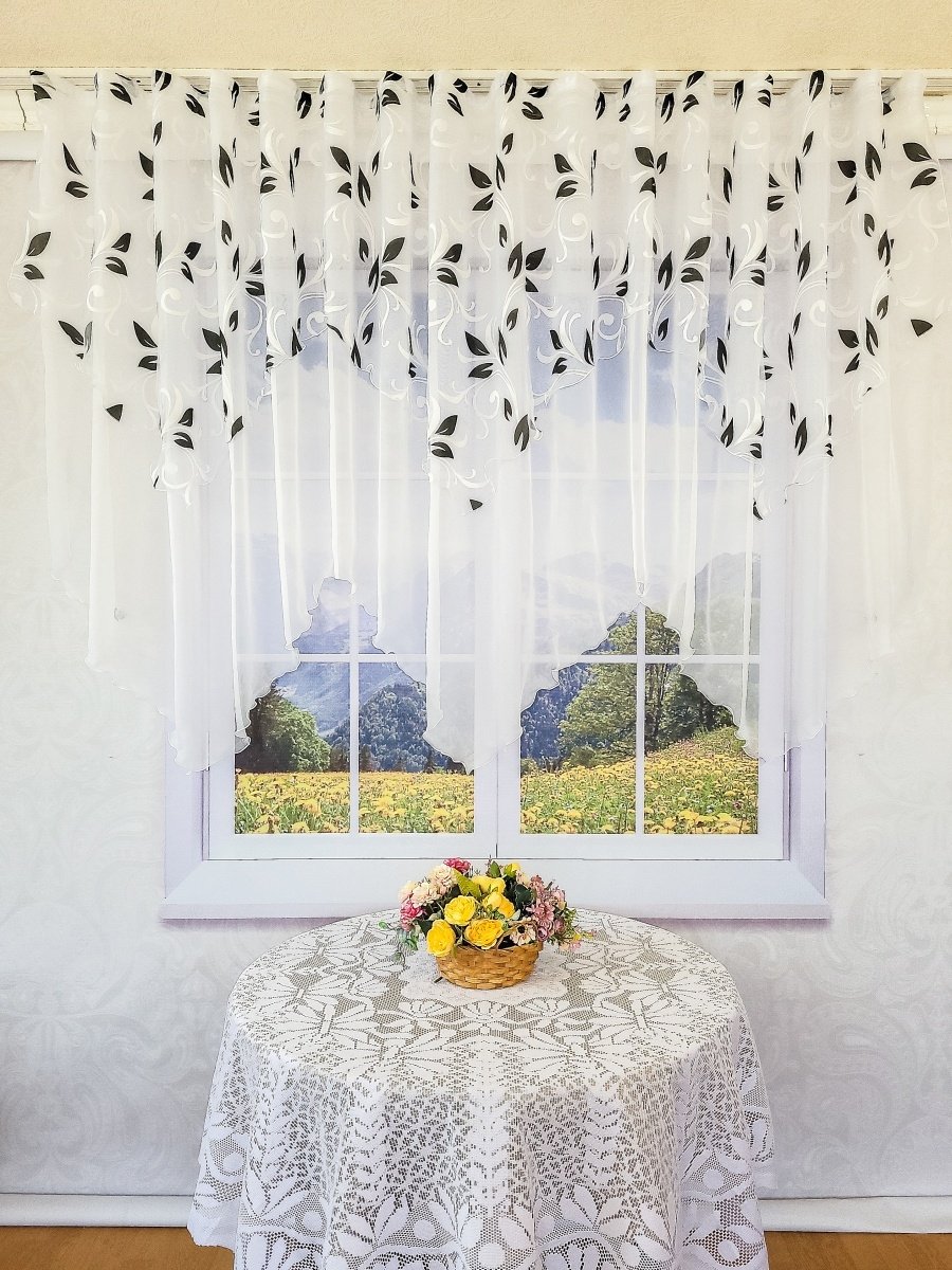 Занавески на круглое окно