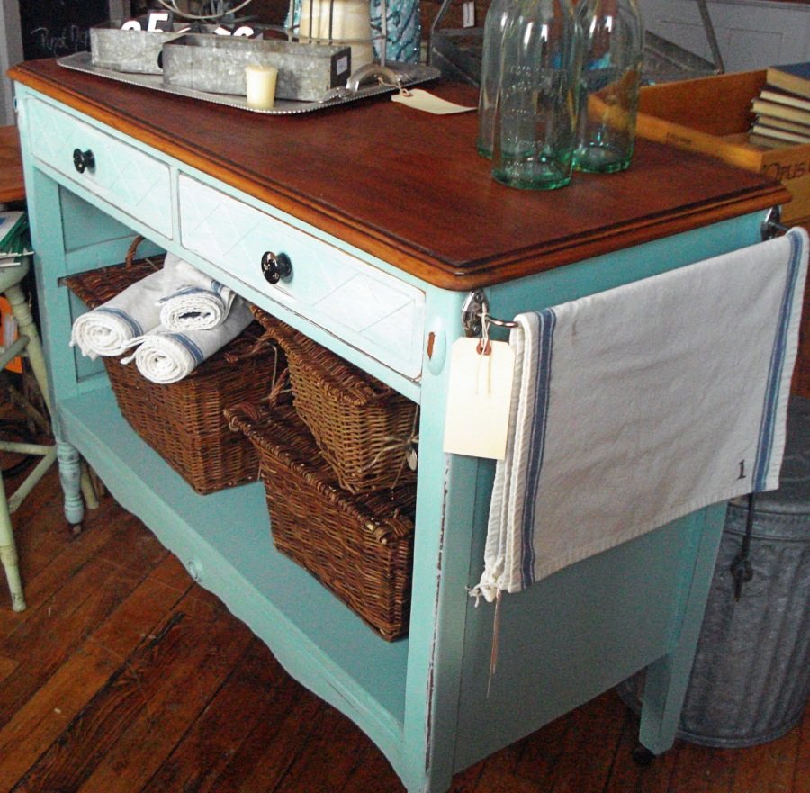 Советский кухонный стол. Кухонный гарнитур из старой мебели. Старый кухонный шкаф. Переделка старой мебели. Переделка тумбочки.