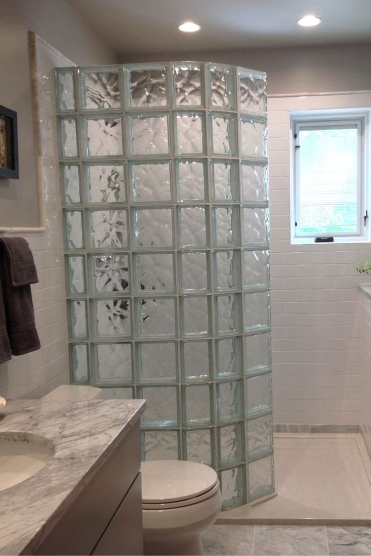 Стеклянные блоки в интерьере ванной (62 фото)