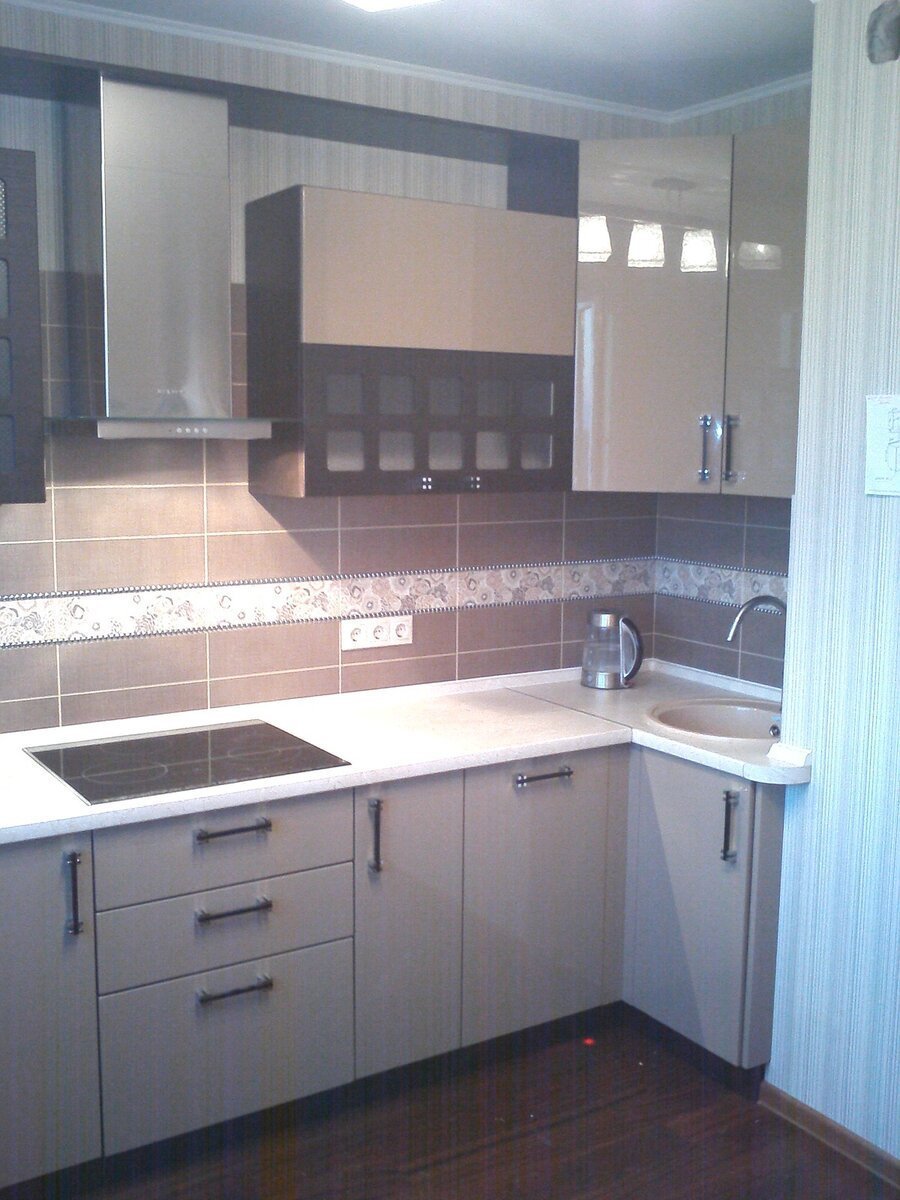 Дизайн кухни в п44 трешка