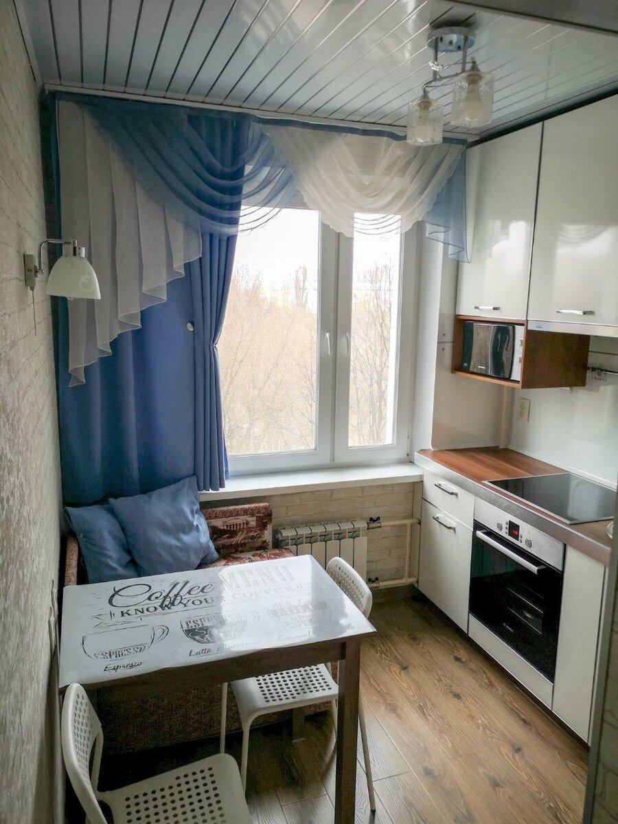 Кухня в хрущевке с диванчиком