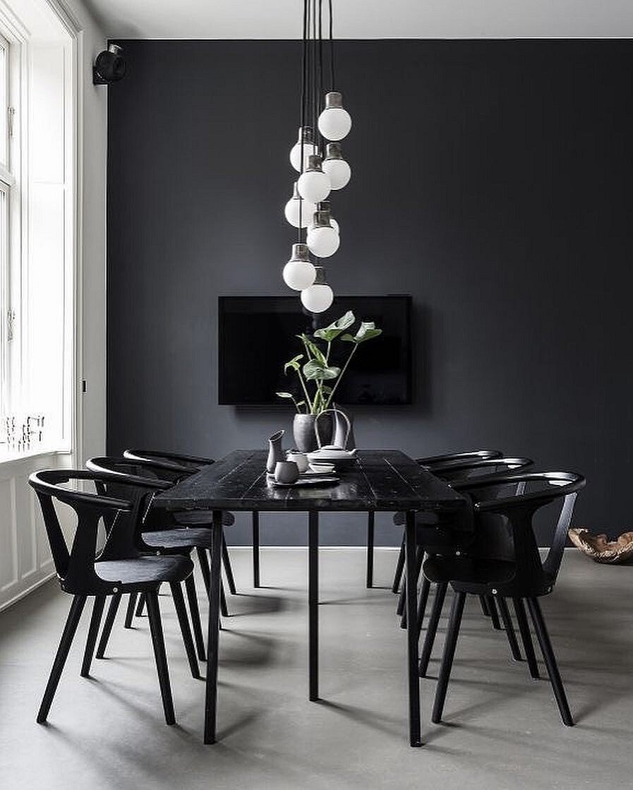 Венские стулья в интерьере гостиной