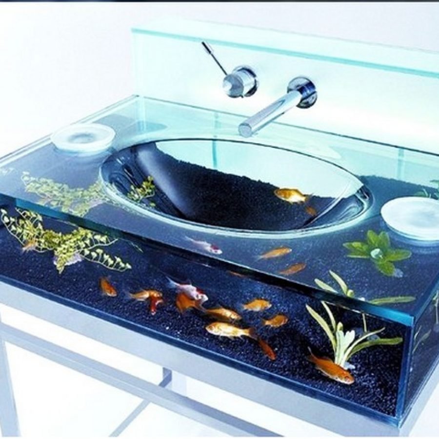 Ванная с аквариумом