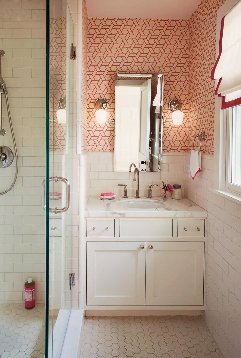 Стильная маленькая ванная