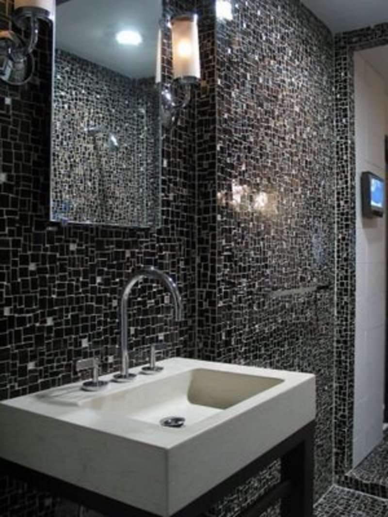 Блестящая мозаика для ванной