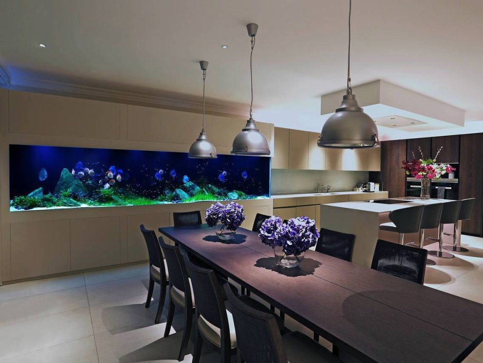 Стильный аквариум в интерьере