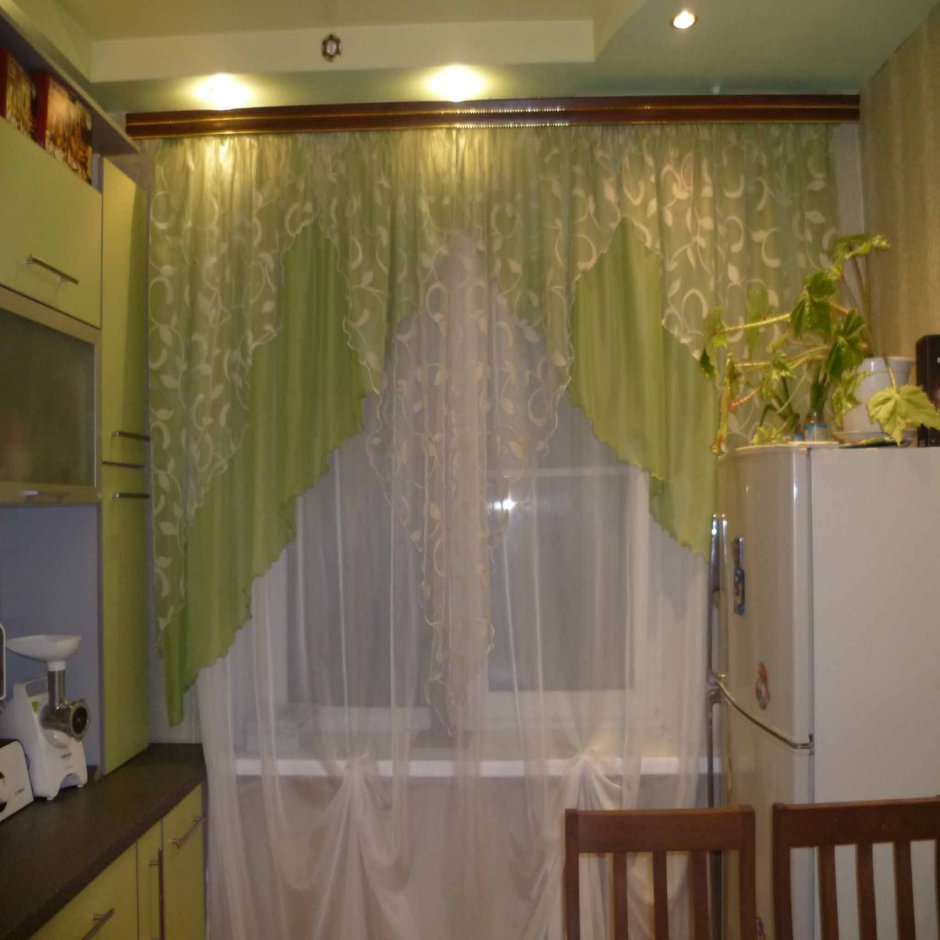 Тюль и шторы на маленькую кухню
