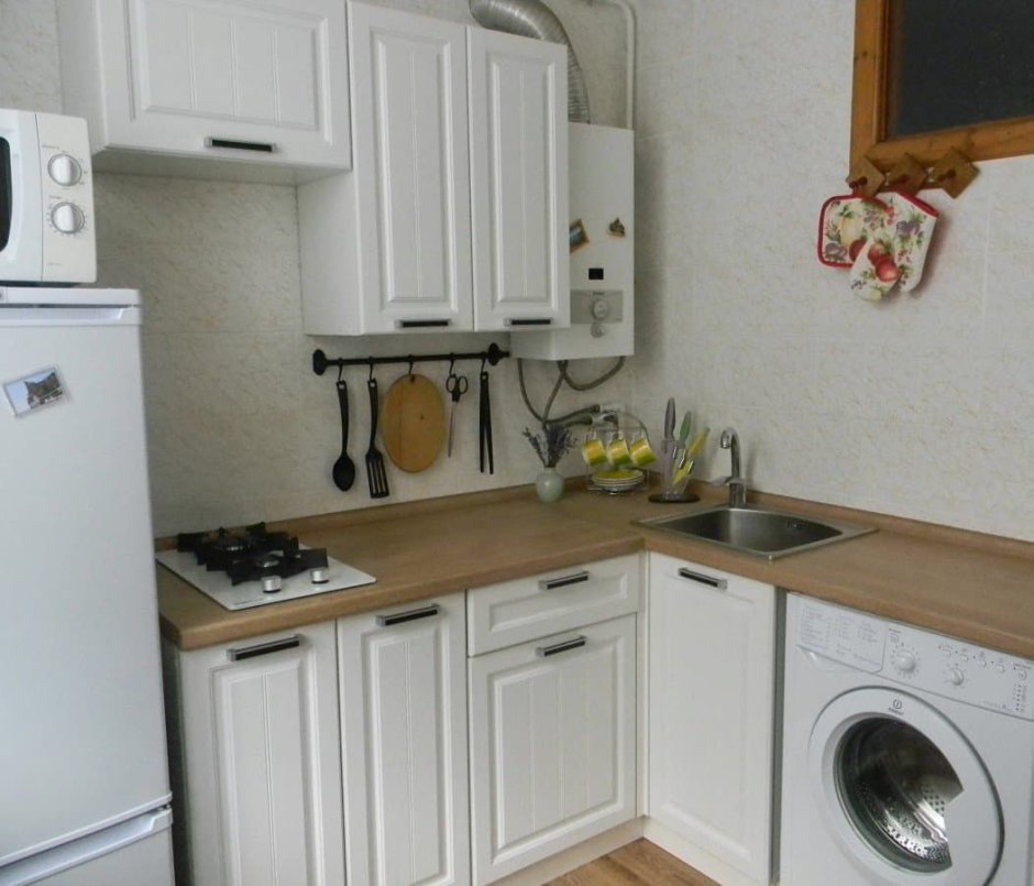 Угловая кухня со стиральной машиной