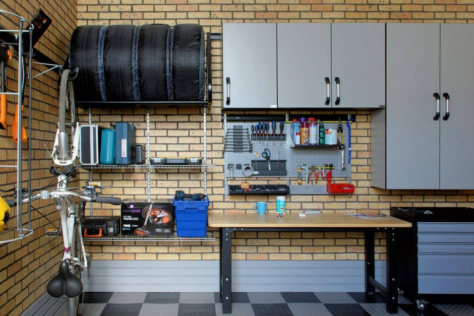 Уютный гараж с кухней