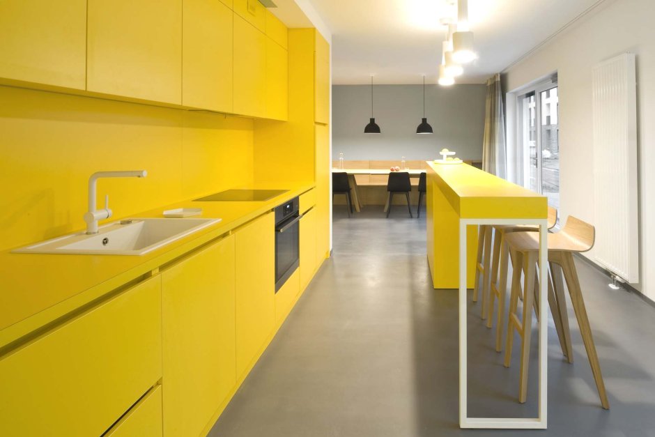Желтая плитка для кухни