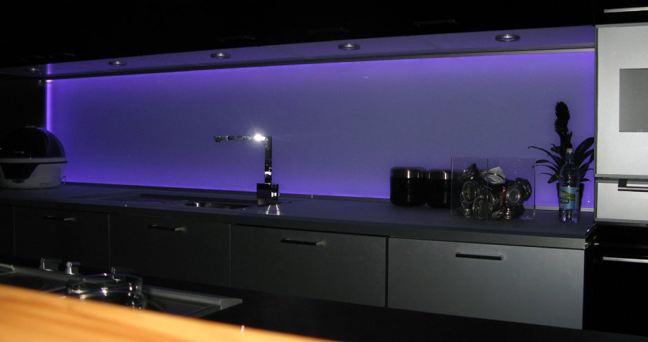 Кухонные панели с подсветкой