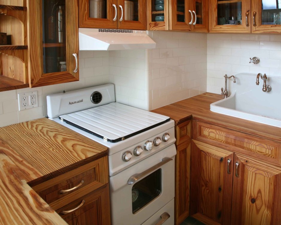 Кухня деревянная классическая