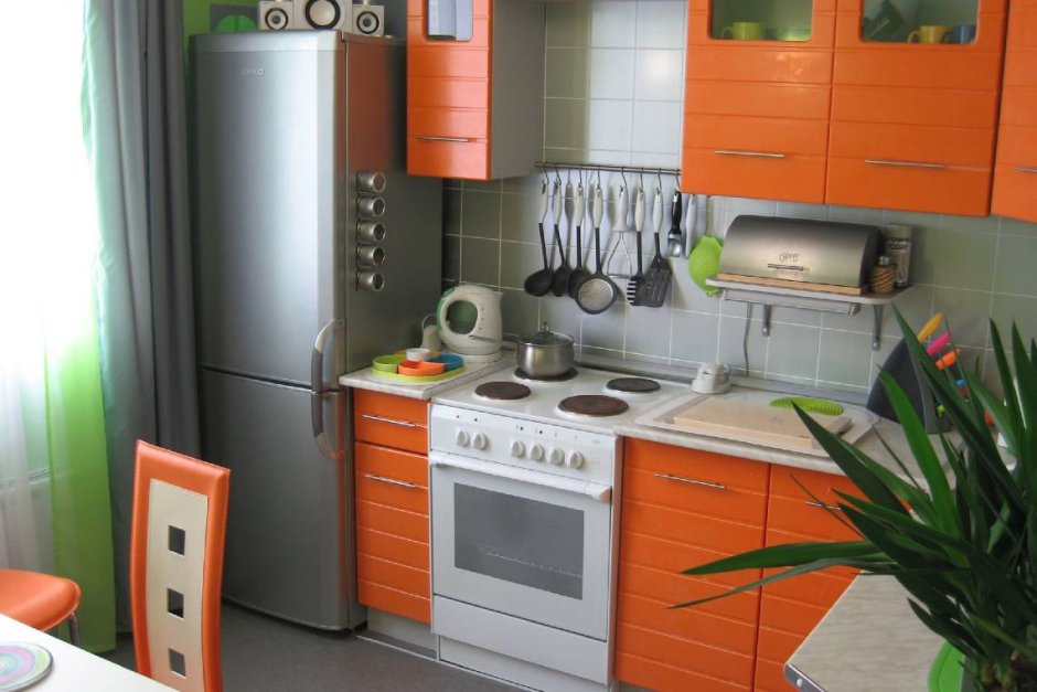 Бежевая кухня в хрущевке
