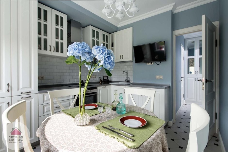 Кухня лавандового цвета в стиле Прованс