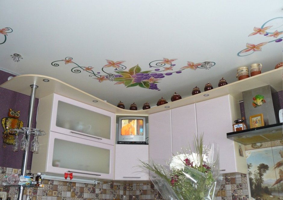 Потолок с фотопечатью на кухню