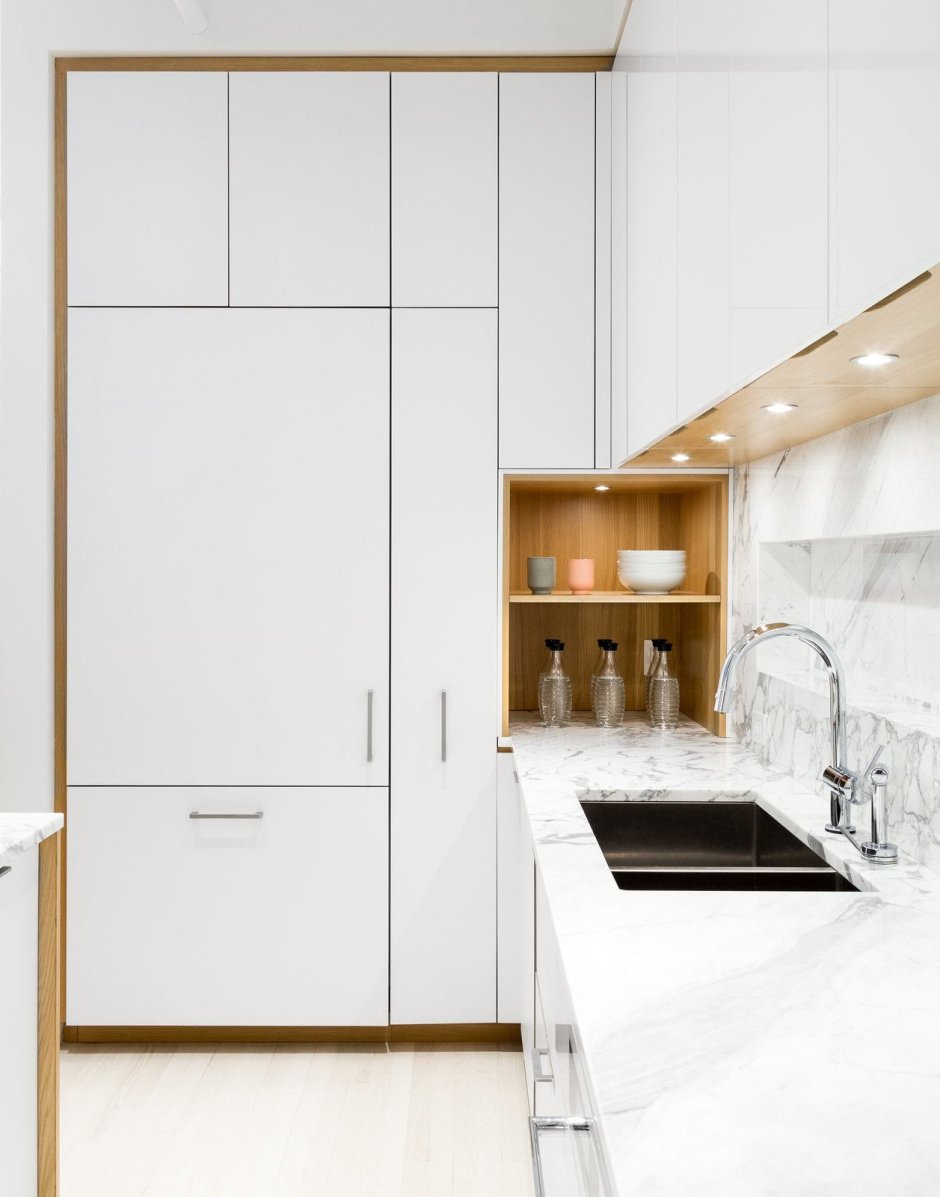 Белая кухня с антресолями (86 фото)