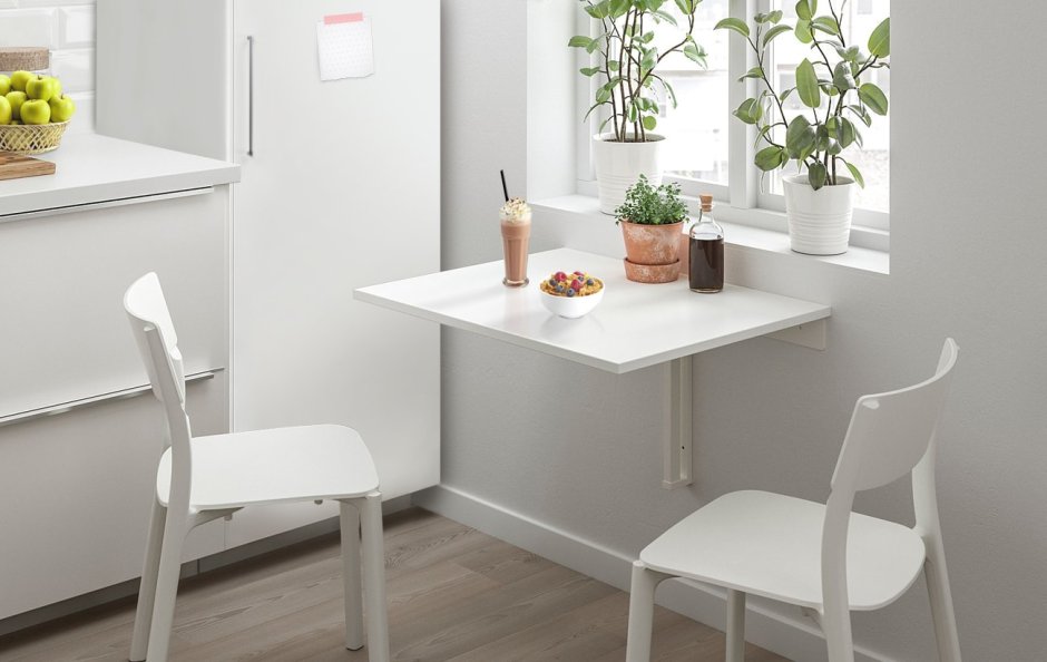 Круглые маленькие раскладные кухонные столы и стулья
