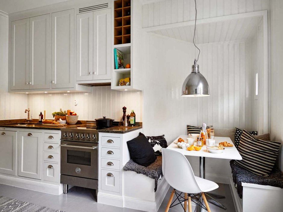 Узкая кухня в скандинавском стиле