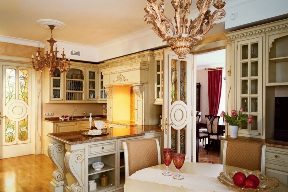 Кухня столовая с аркой в классическом стиле