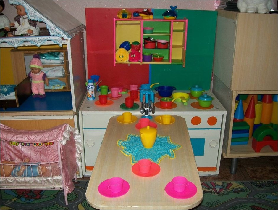 Самодельная кухня для детей