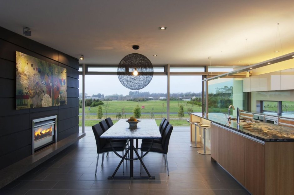 Кухня в скандинавском стиле с панорамными окнами
