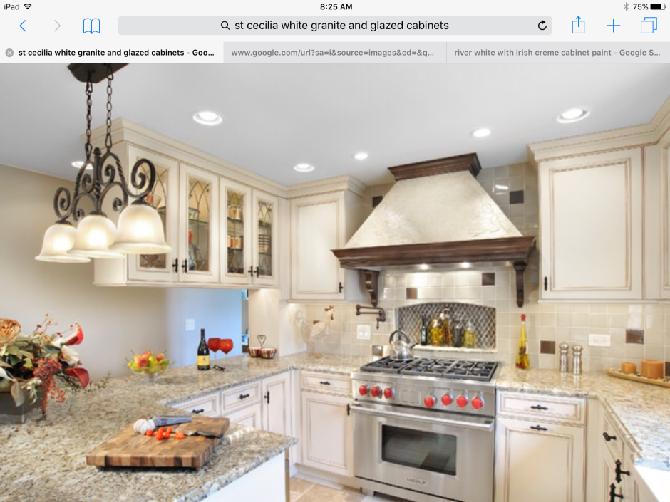 Холодильник на маленькой кухне