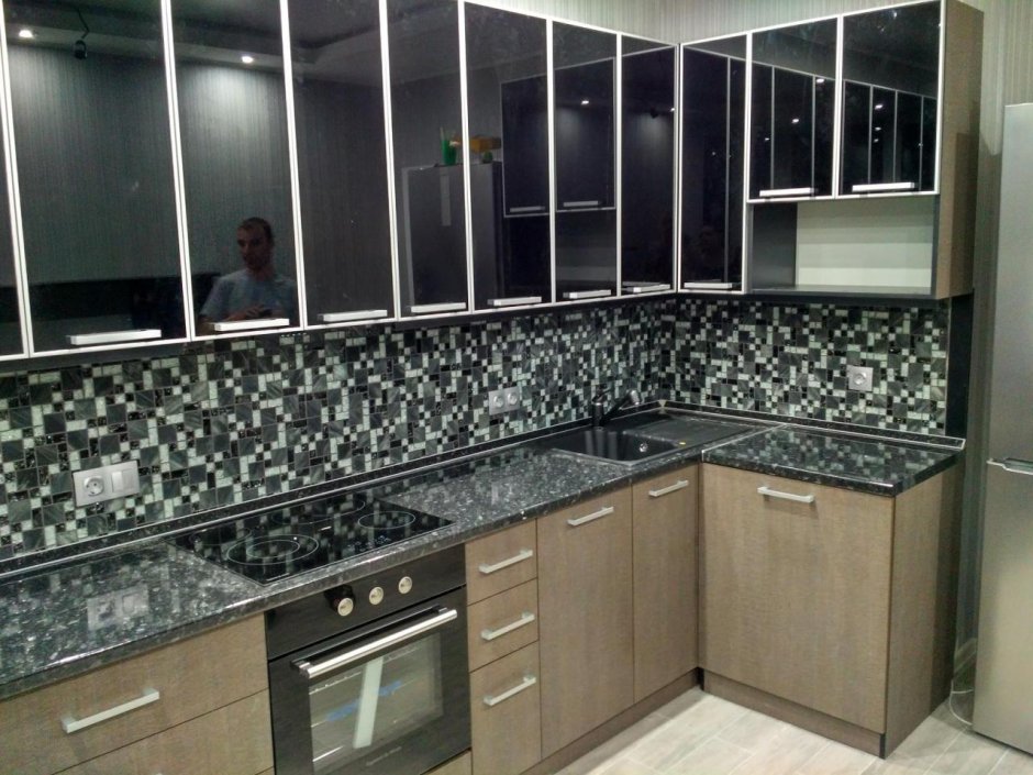 Кухонные фасады с алюминиевой кромкой