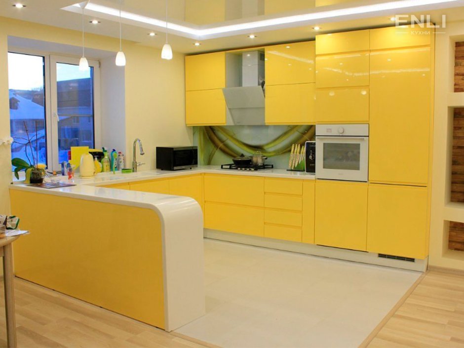 Кухонный гарнитур беж с желтым
