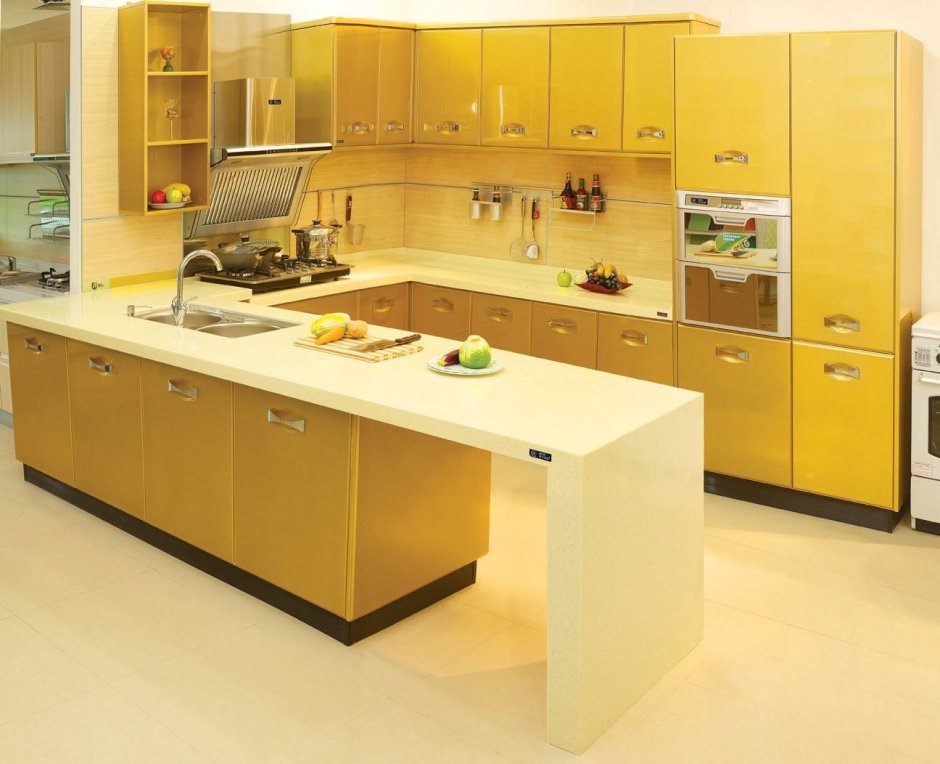 Желтая кухня 6 кв м