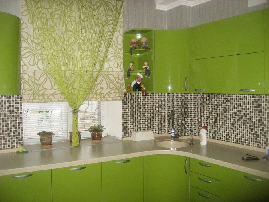 Зеленые занавески на кухню