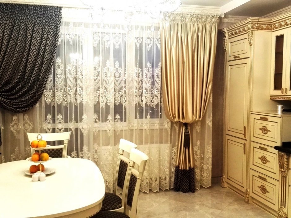 Шикарные и богатые шторы на кухню