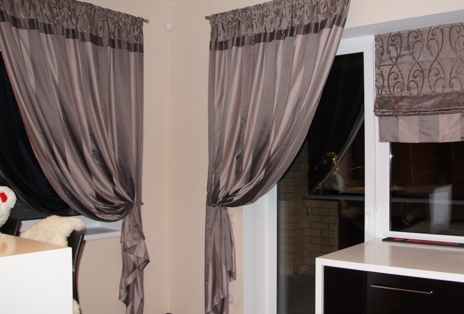 Белая тюль на кухню