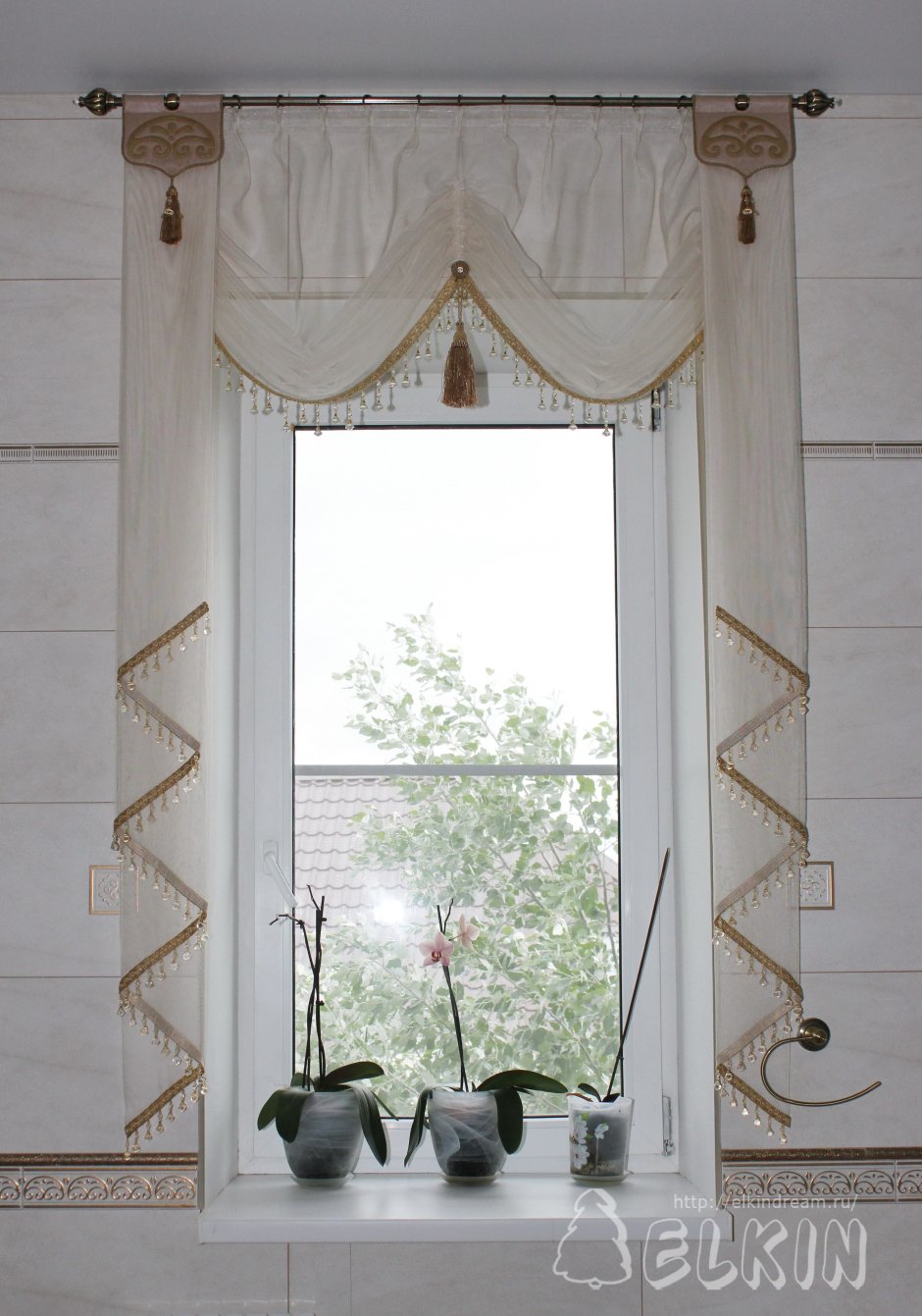 Кухонные шторы на узкое окно