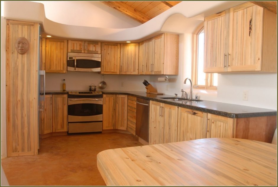 Кухня из деревянных щитов