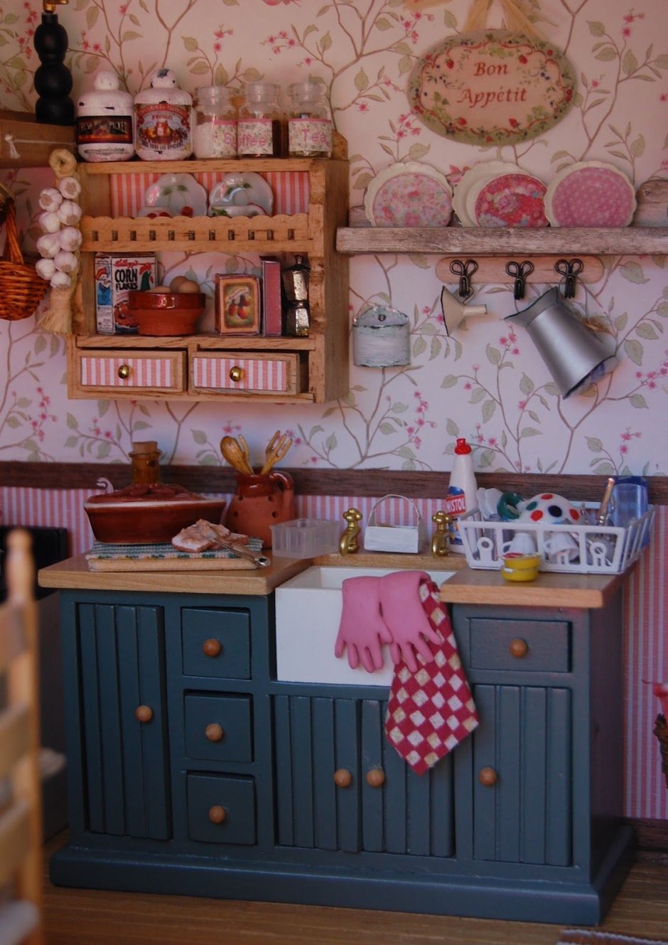 Кухня для кукол Барби своими руками