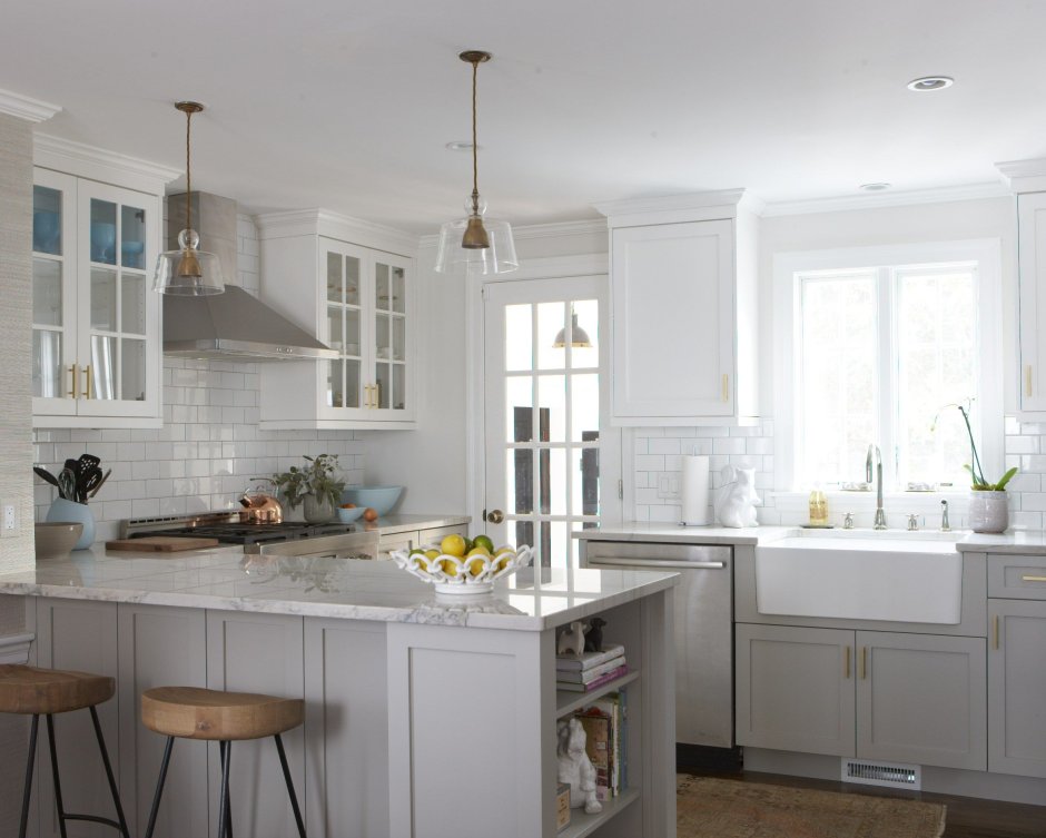 Benjamin Moore Rich Gray Cabinet