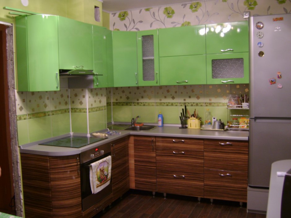 Кухня зеленый низ белый верх (60 фото)