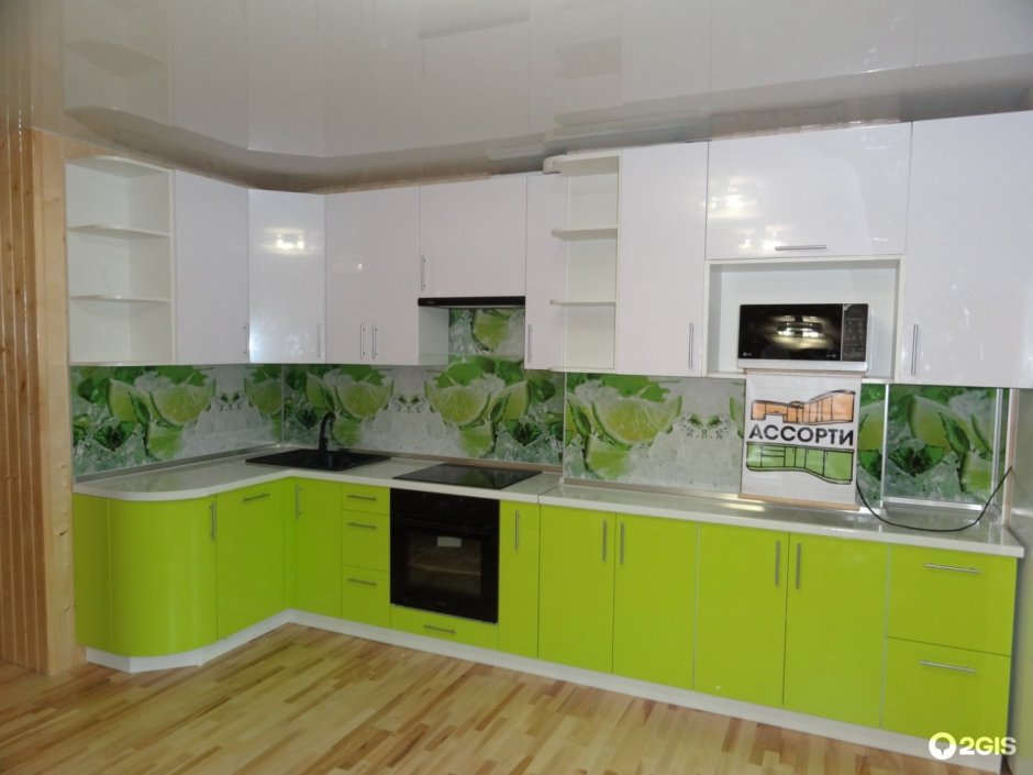 Кухни бело зеленые угловые