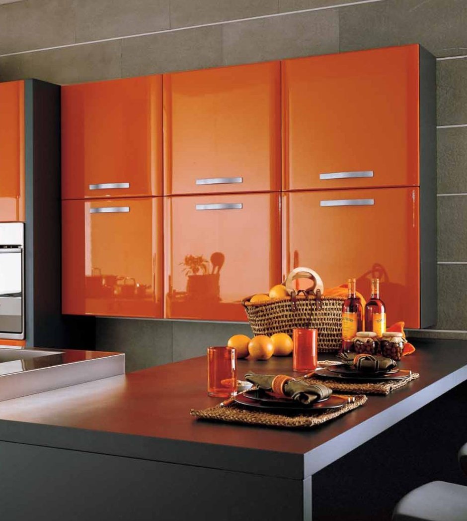 Рабочая стена для кухни оранжевого цвета