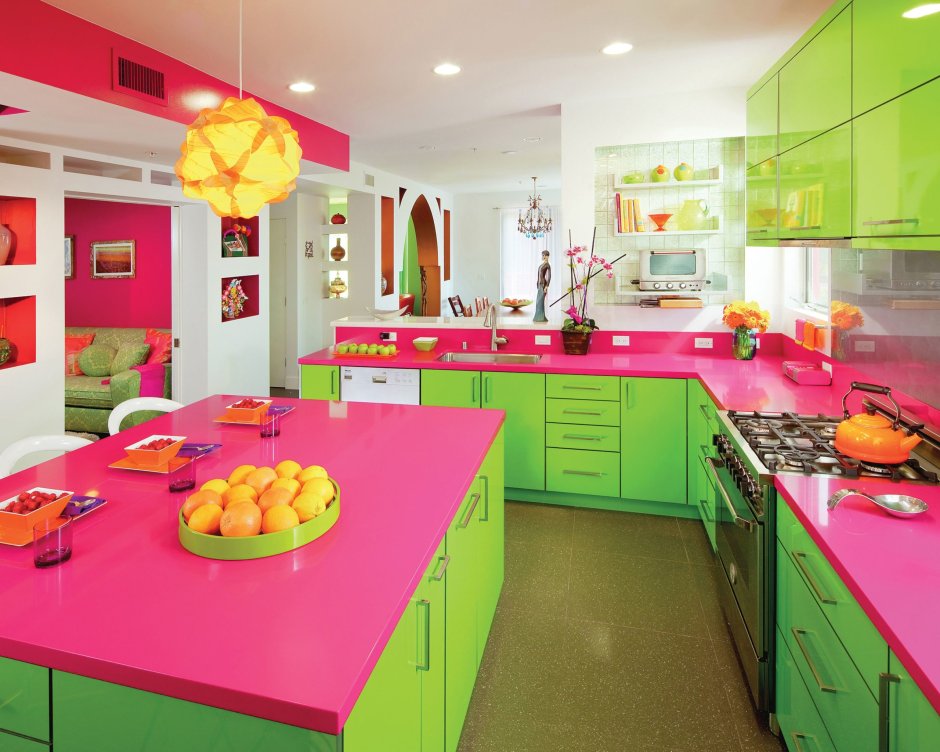 Цветовые контрасты в интерьере кухни