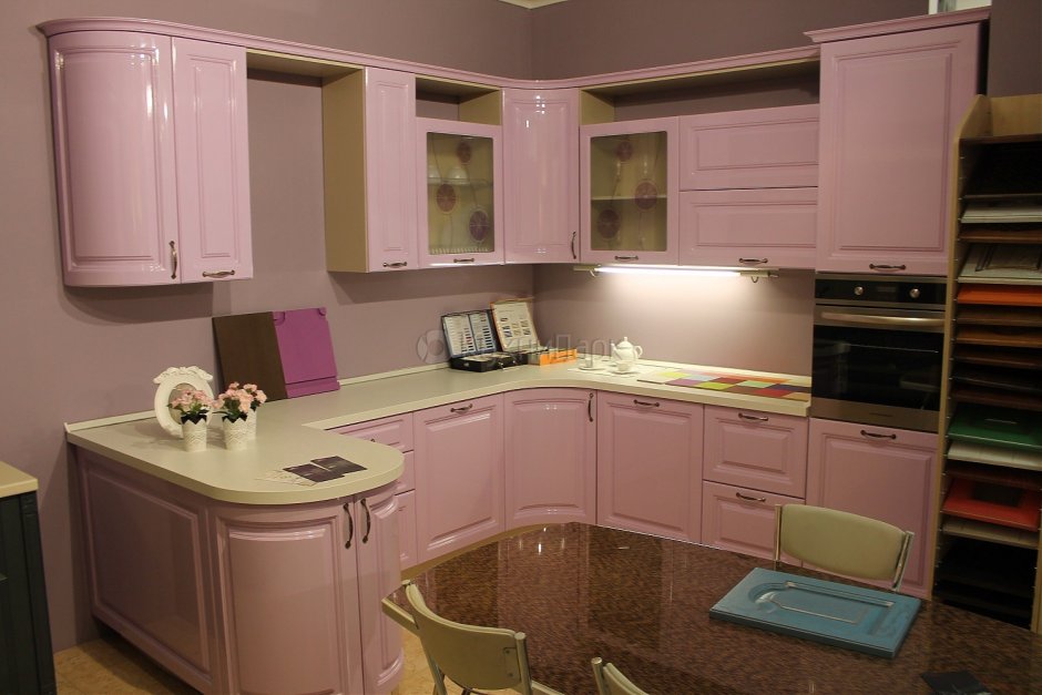 Кухонный фасад розовый металлик