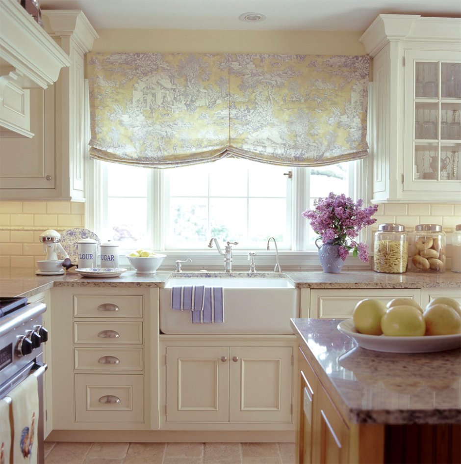 Штора на кухонное окно в стиле Прованс