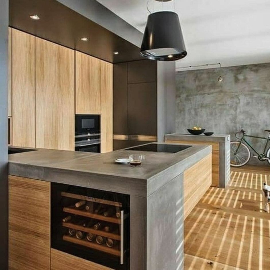 Кухня и столовая в стиле бетон и дерево