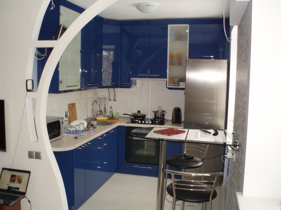 Синяя арка на кухню