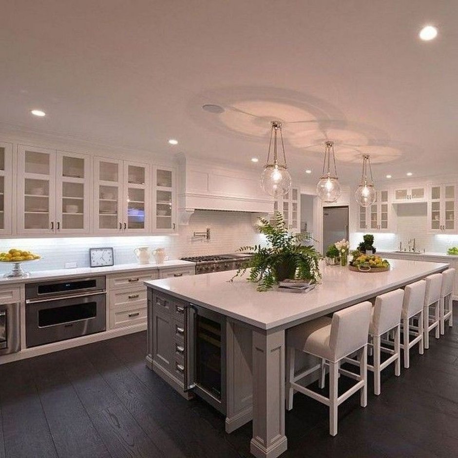 Узкая кухня